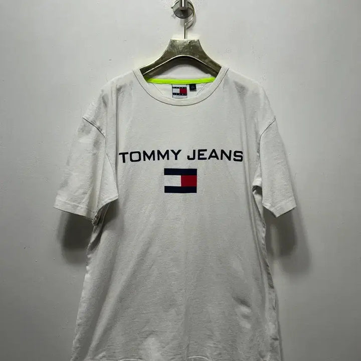 [BUNJANG] Tommy Jeans White T-shirt (S) / 타미진스 화이트 반팔 티셔츠 S