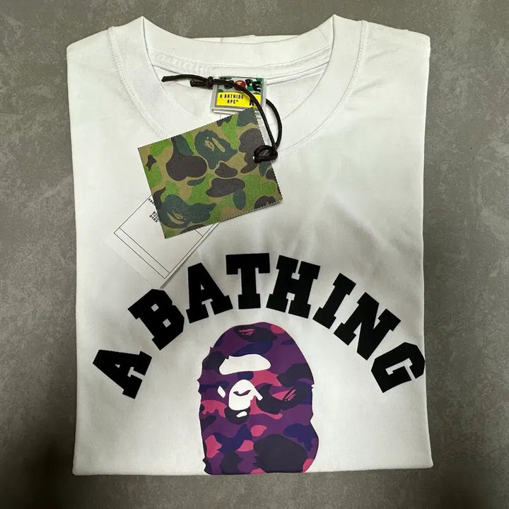 [BUNJANG] A Bathing Ape T-Shirt White (S) / A Bathing Ape 반팔 티셔츠 화이트 S