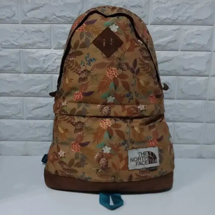 [BUNJANG] The North Face Vintage Floral Pattern Backpack / 노스페이스 백팩