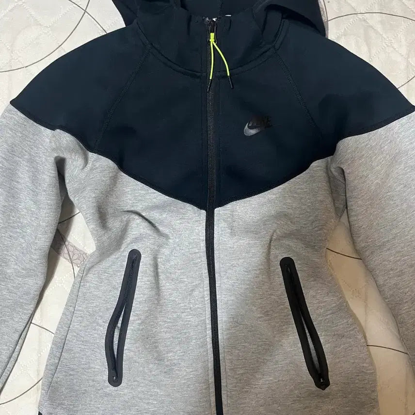[SOLD OUT] 나이키 배색 걸즈 테크팩 후드집업 S