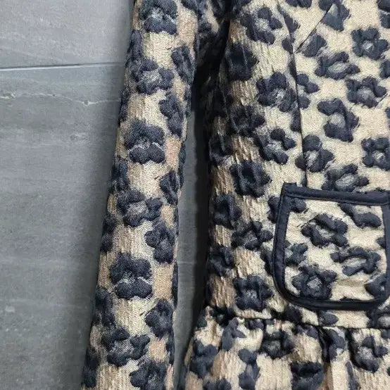 [BUNJANG] Floral Leopard Jacquard Jacket / 플로럴 레오파드  골드,  블랙  자가드 자켓, 거의 새상품