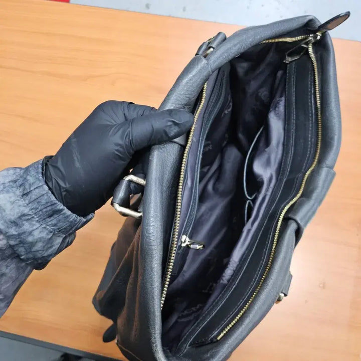 [SOLD OUT] MCM  가죽 토트백