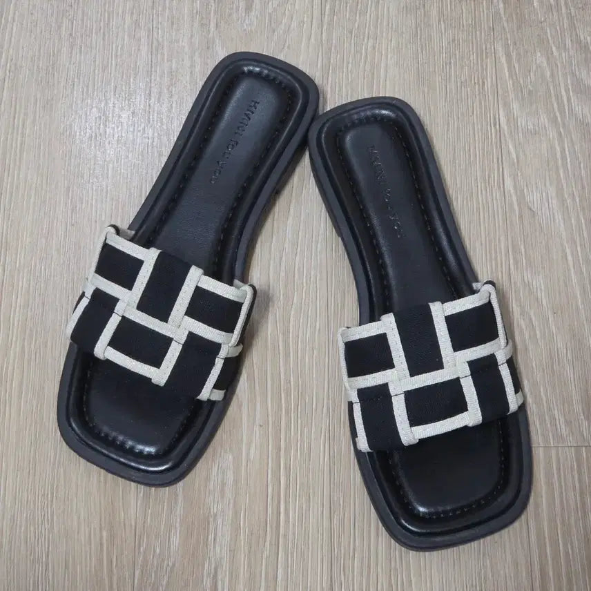 [SOLD OUT] 여성슬리퍼 240 새상품