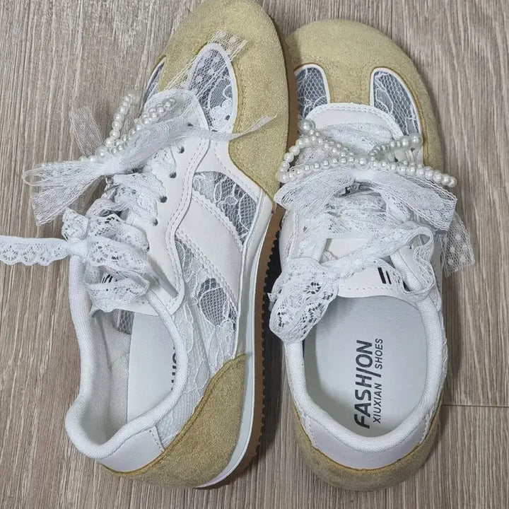 [BUNJANG] Lace Sneakers 235 New / 여성운동화 레이스운동화 235 새상품