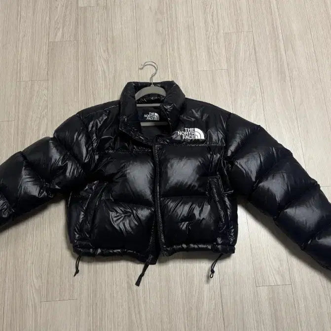 [BUNJANG] The North Face Nuptse Shiny Short Padded Jacket / 노스페이스 눕시 유광 숏패딩 크롭패딩