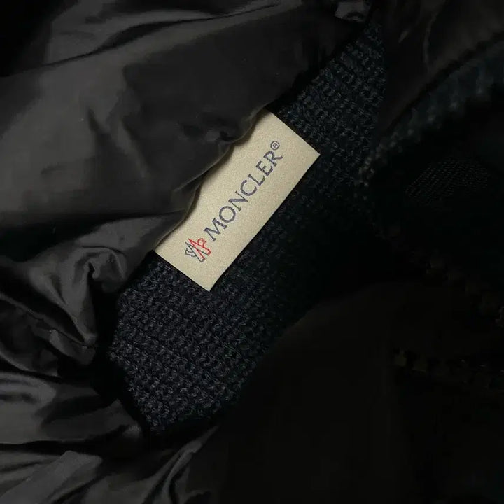 [BUNJANG] Moncler Knit Zip-Up Hoodie Padded Jacket / 백화점판 정품 몽클레어 니트 패딩 후드집업