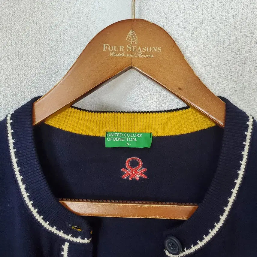 [BUNJANG] Benetton Knit Cardigan (S) / 베네통 니트가디건 S 2025년식