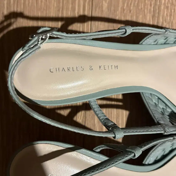 [BUNJANG] Charles &amp; Keith Slingback Heels (Size 35) / 찰스앤키스 슬링백 힐 35