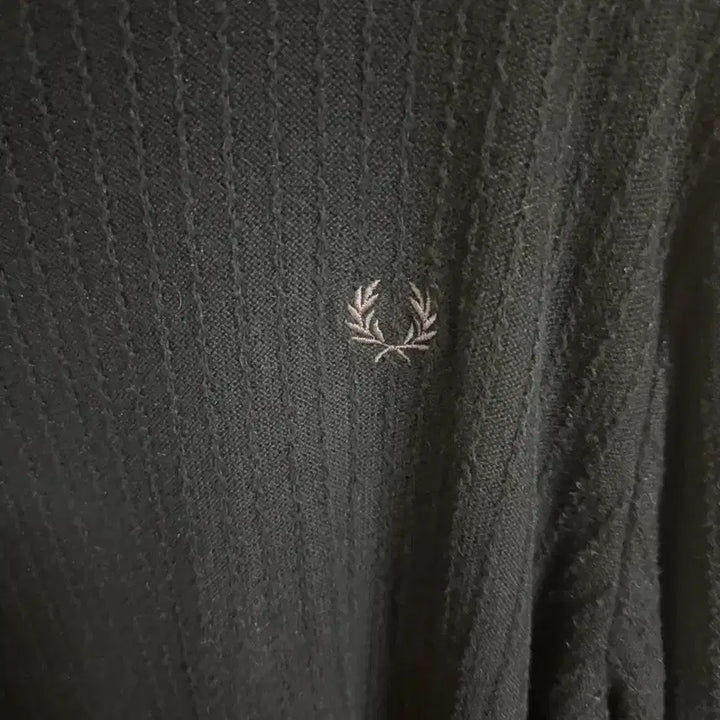 [BUNJANG] Fred Perry Knit Sweater (Size L) / 프레드페리 니트(L사이즈)판매.
