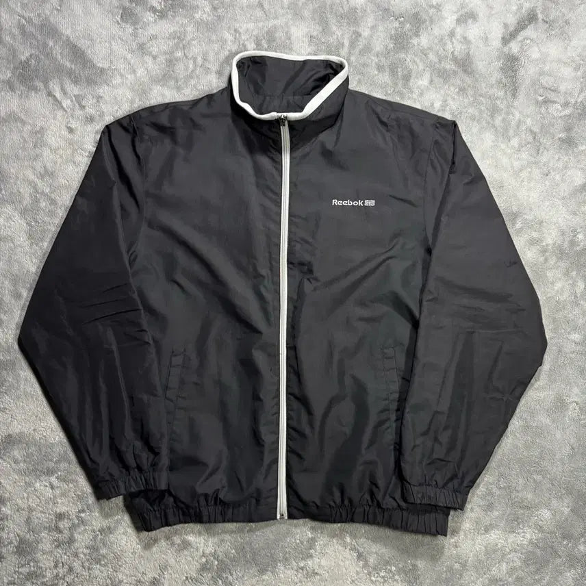 [BUNJANG] Reebok Vintage Black Windbreaker Jacket / 리복 빈티지 블랙 바람막이