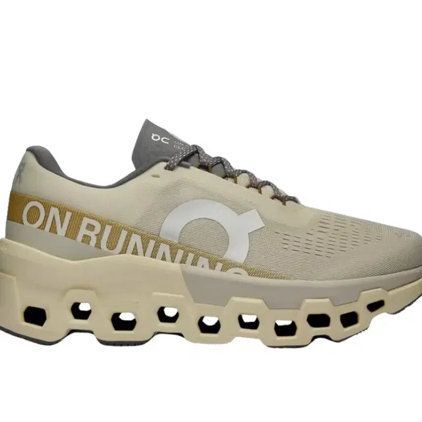 [BUNJANG] OnRunning Cloudmonster 2 Cream/Ice Sneakers / 온러닝 클라우드몬스터2 크림/아이스 220(36)
