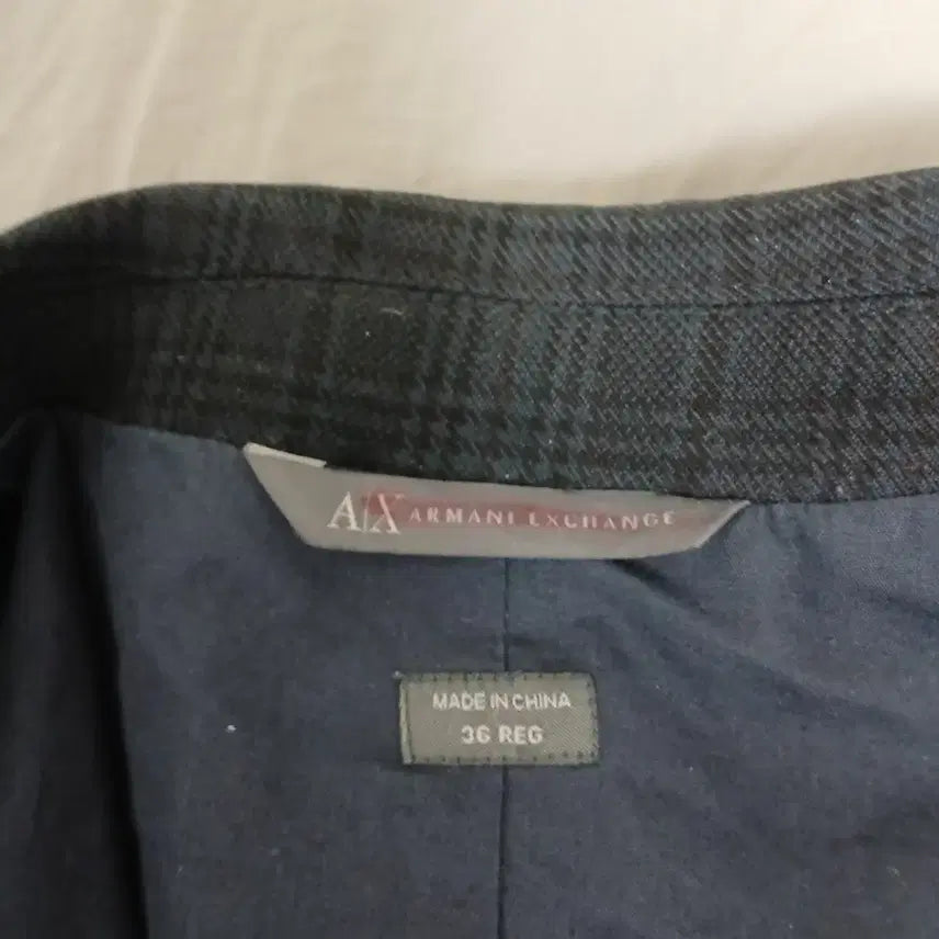 [BUNJANG] Armani Exchange Checkered Casual Blazer / 아르마니 엑스체인지 체크무늬 캐쥬얼 블레이저 (원 버튼)
