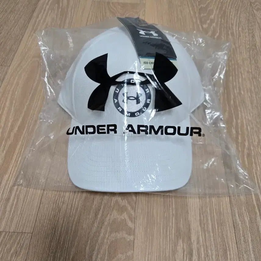 [SOLD OUT] 언더아머 화이트 볼캡 모자 새상품