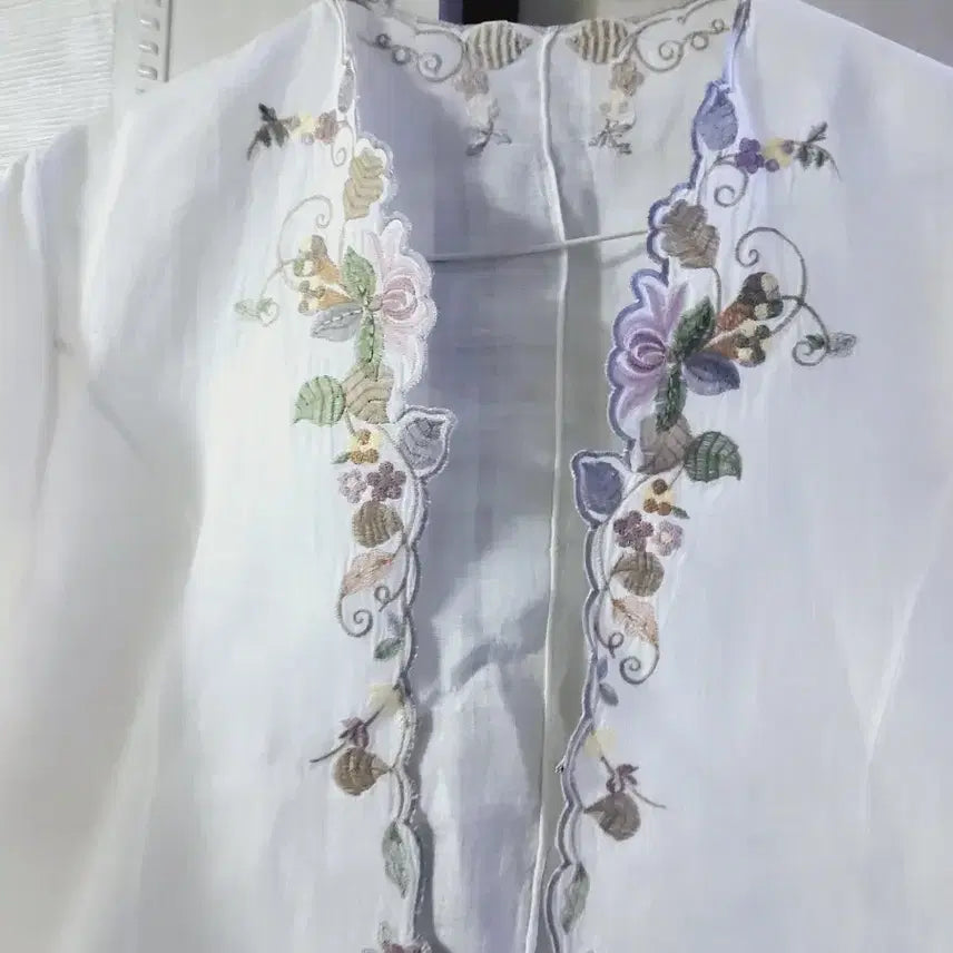 [BUNJANG] Ramie Floral Embroidery Open Jacket / 모시 플라워 자수 오픈형 자켓