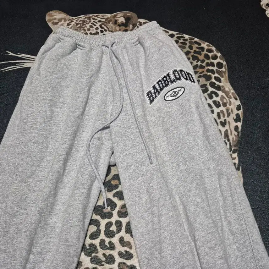 [BUNJANG] Badblood Logo Jogger Training Pants - Size S / 배드블러드 로고 조거 트레이닝 팬츠 s