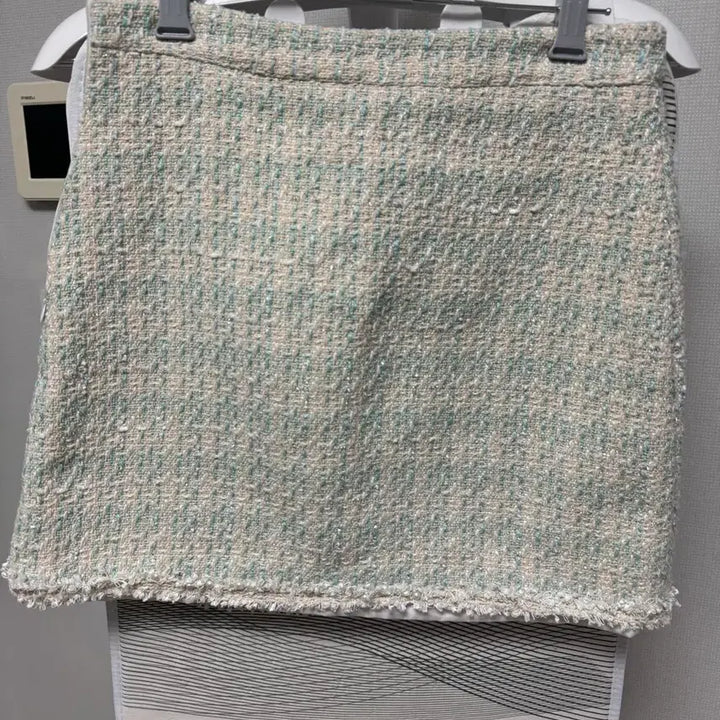 [BUNJANG] Mint Tweed Jacket Set with Pearl Embellishments / [M] 민트색 트위드 자켓 세트 진주 장식