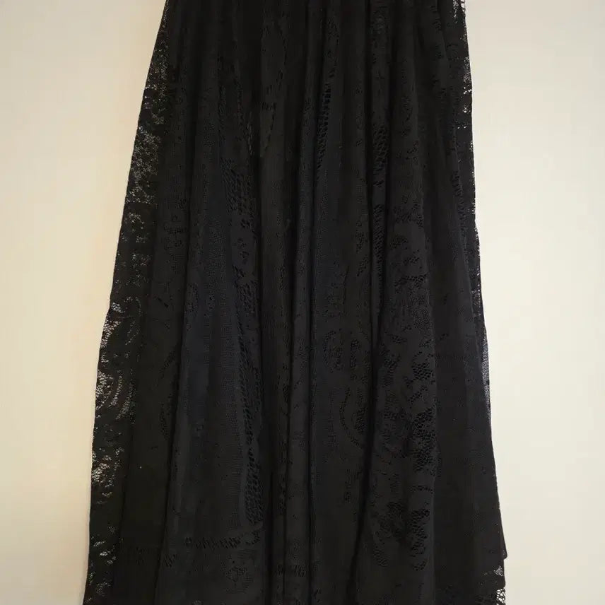 [SOLD OUT] 블랙 레이스 롱 스커트