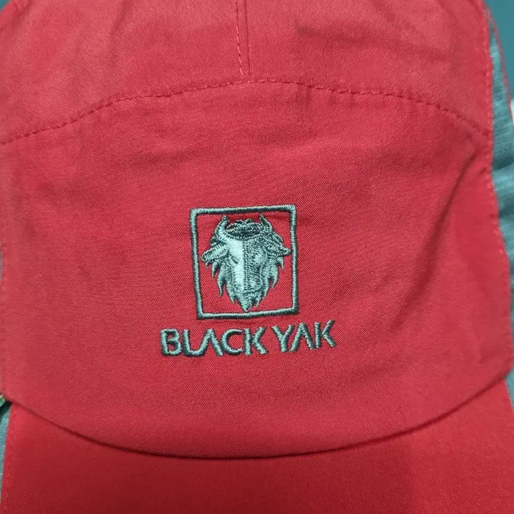 [BUNJANG] Black Yak Gore-Tex Red Ball Cap / 블랙야크 고어텍스 귀도리 볼캡 남자보통두상ㅡ0410