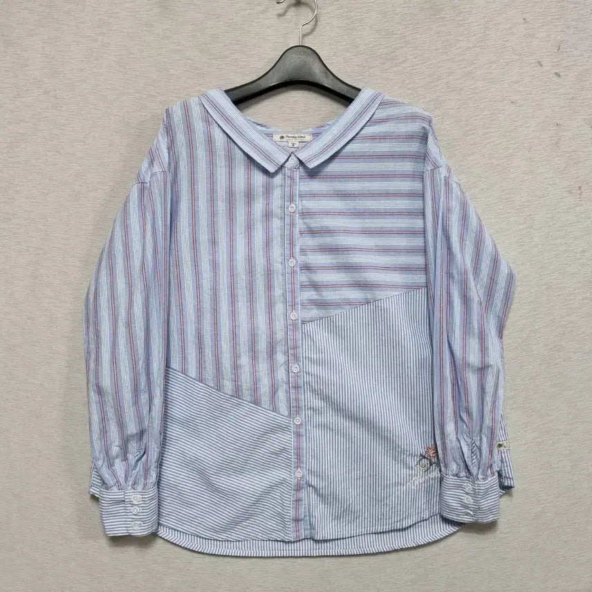 [SOLD OUT] ㅡ 썰스데이 아일랜드 남방 여55-66ㅡ0410