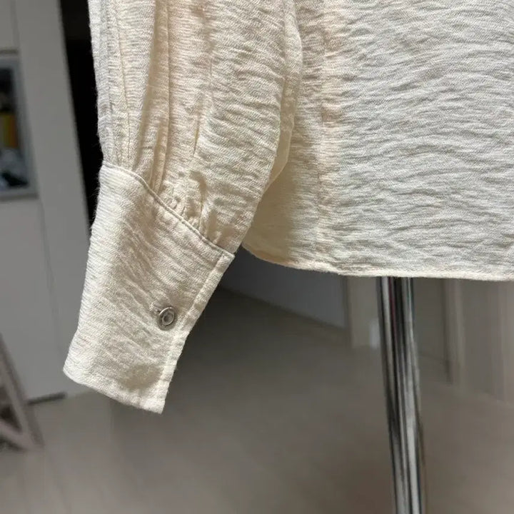 [BUNJANG] Nice Claup Ivory Lace Blouse / 나이스클라우프(Nice Claup) 아이보리 레이스 장식 블라우스