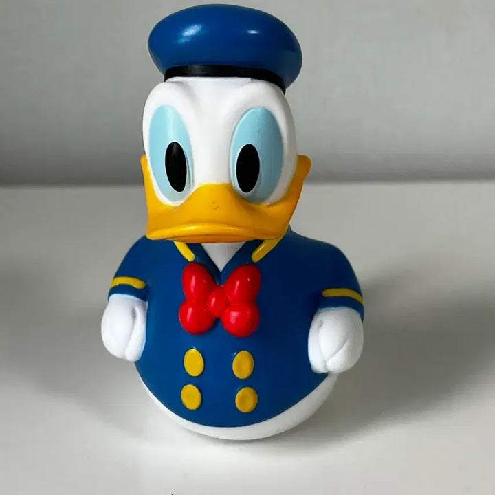 [BUNJANG] Shanghai Disneyland Limited Edition Donald Duck Doll / 상하이 도날드덕 한정 물오리 인형 디즈니랜드 굿즈 한정판