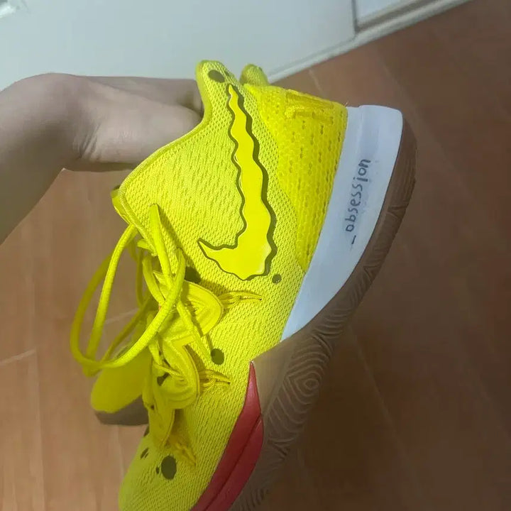 [BUNJANG] Nike Kyrie 5 SpongeBob Sneakers / 나이키 카이리 5 스폰지밥 300