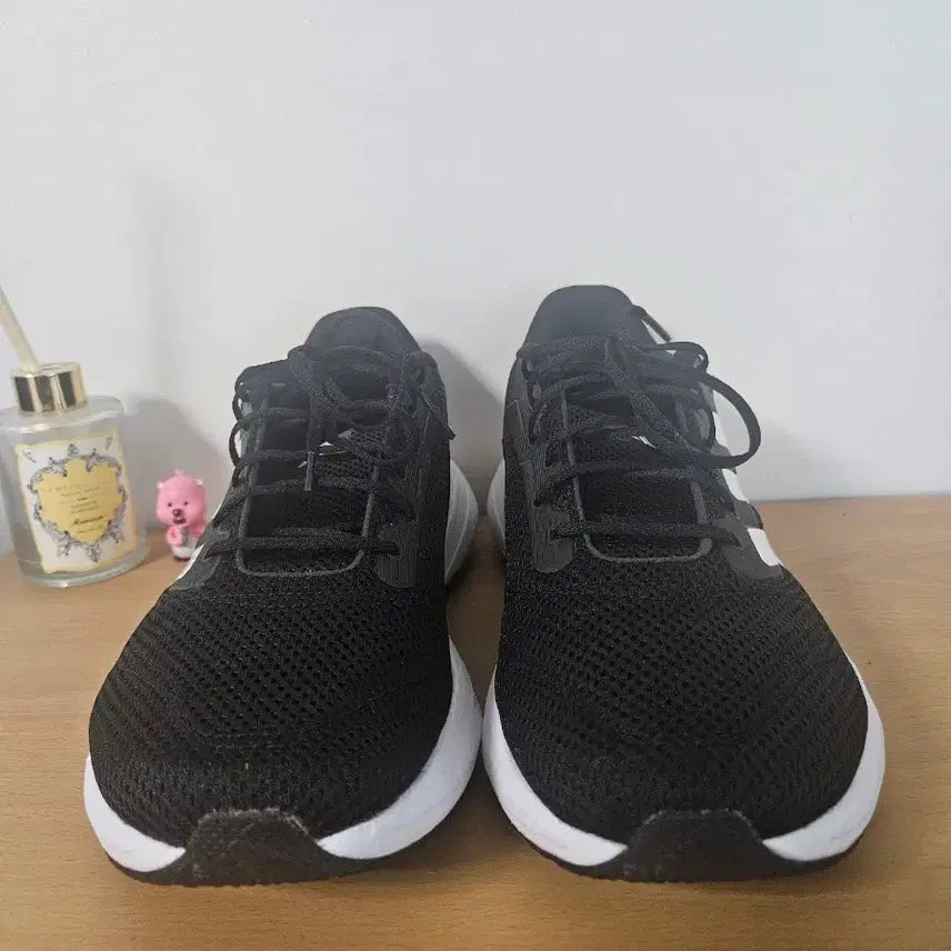 [SOLD OUT] 아디다스 리스폰스 러너 270사이즈 런닝화(택포)