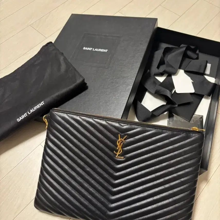 [BUNJANG] Saint Laurent Monogram Black Large Clutch Bag / 생로랑 모노그램 블랙 라지 클러치백