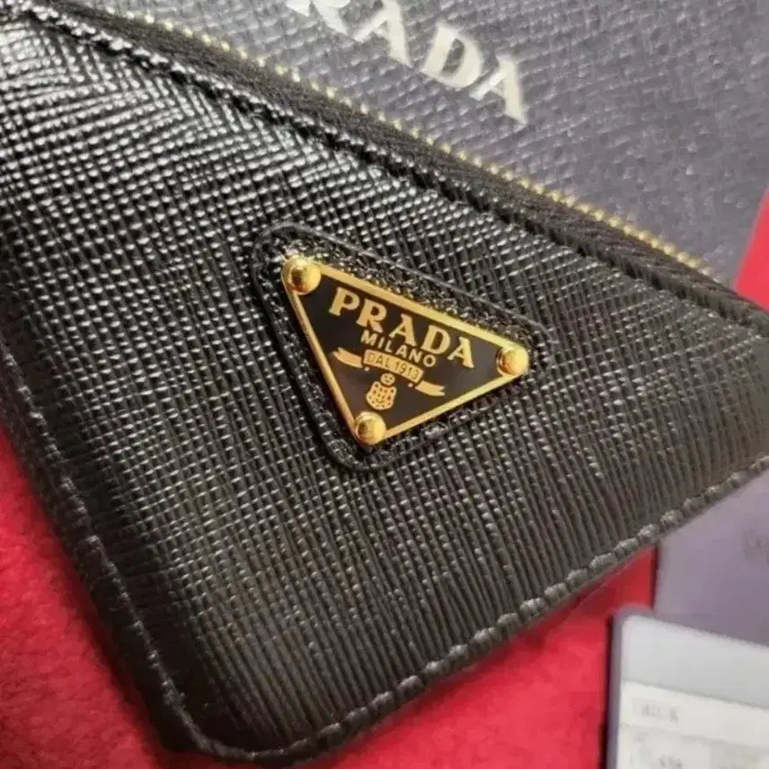 [BUNJANG] Prada Triangle Saffiano Pouch Keyring / 프라다 삼각 사피아노 파우치 키링