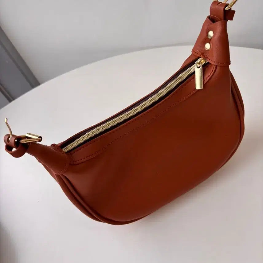 [BUNJANG] Leather Half-Moon Shoulder Bag / 소가죽 반달숄더백