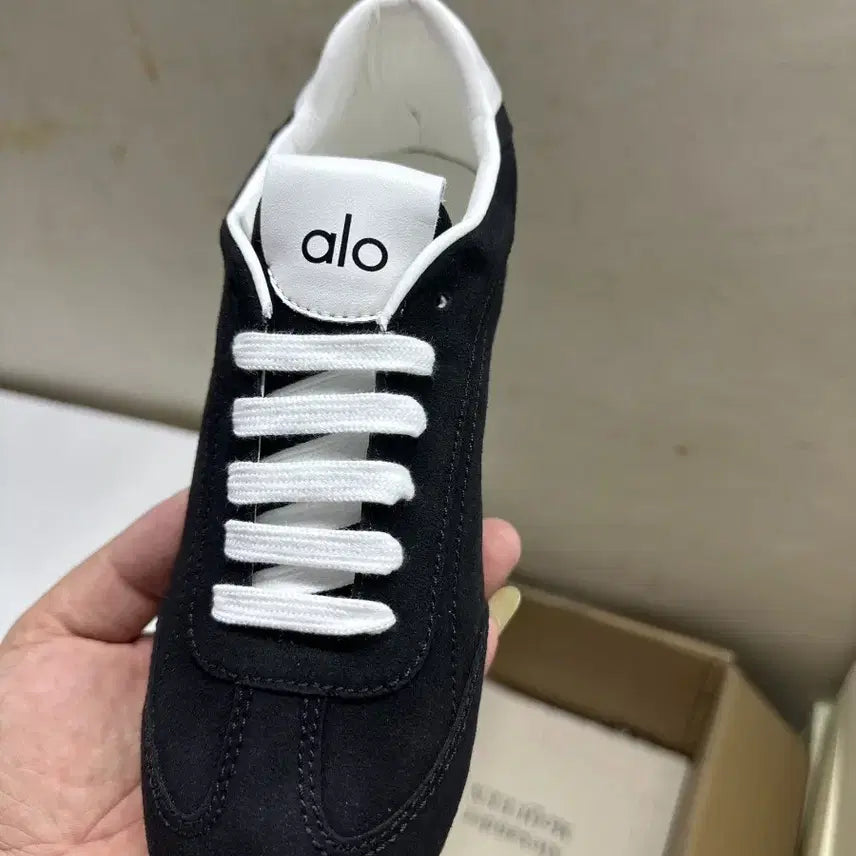 [SOLD OUT] 알로 선셋 스니커즈 전사이즈 블랙 화이트