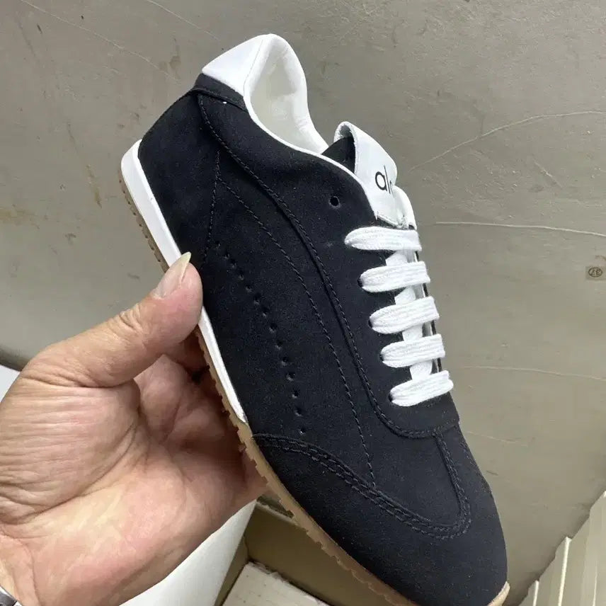 [SOLD OUT] 알로 선셋 스니커즈 전사이즈 블랙 화이트