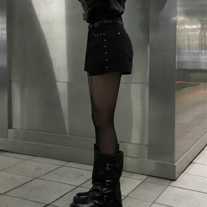 [BUNJANG] Studded Short Shorts / 스터드 숏팬츠 S
