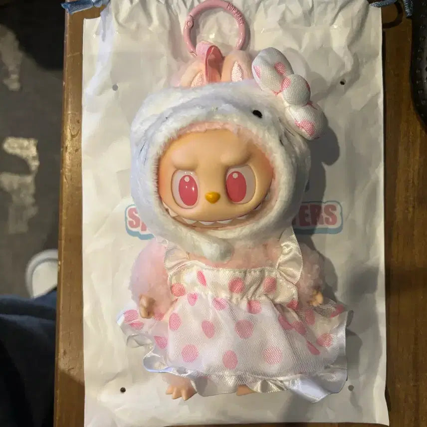 [BUNJANG] Sanrio Hello Kitty Plush Toy / 산리오 라부부 헬로키티