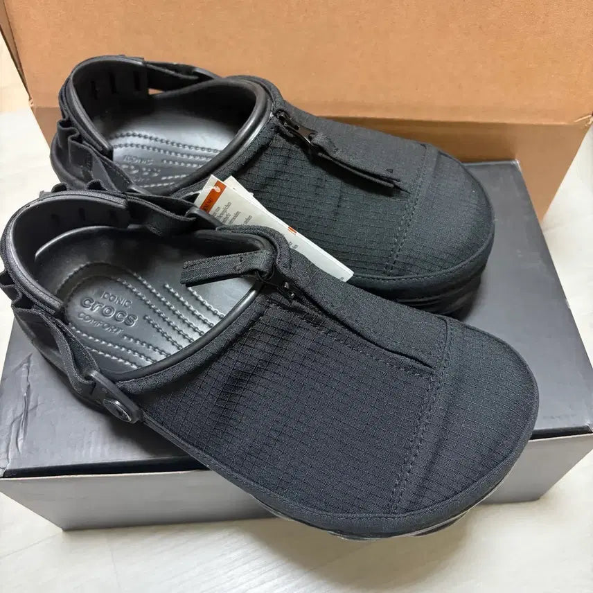 [SOLD OUT] (260)크록스 x 카시나 올 터레인 클로그 블랙