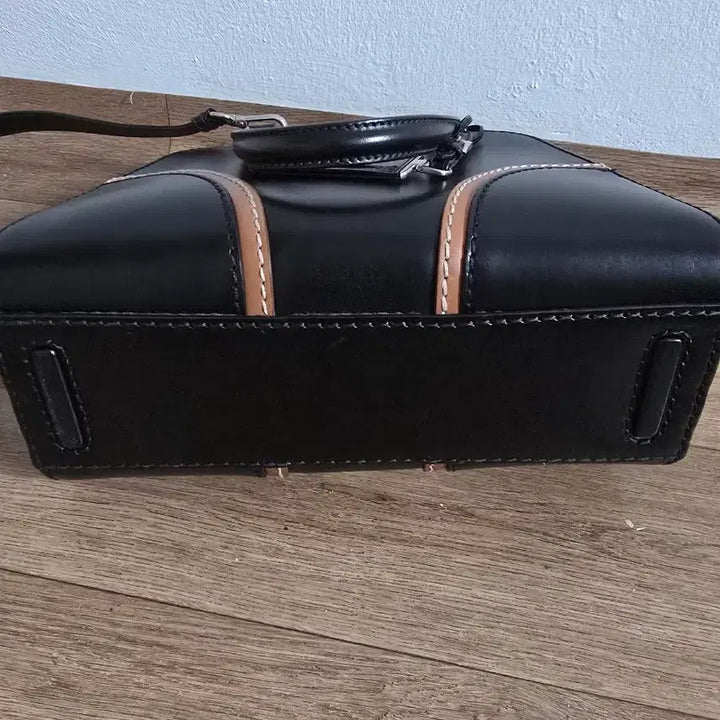 [BUNJANG] Prada Black Leather Tote Bag / 프라다 블랙 레더 토트백 + 더스트백