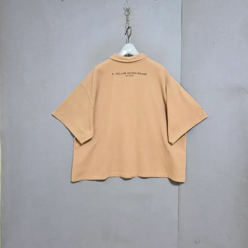 [BUNJANG] Tomboy Oversized Beige Collar T-Shirt FF / 톰보이 박시한 베이지 카라 티셔츠 FF  n4161