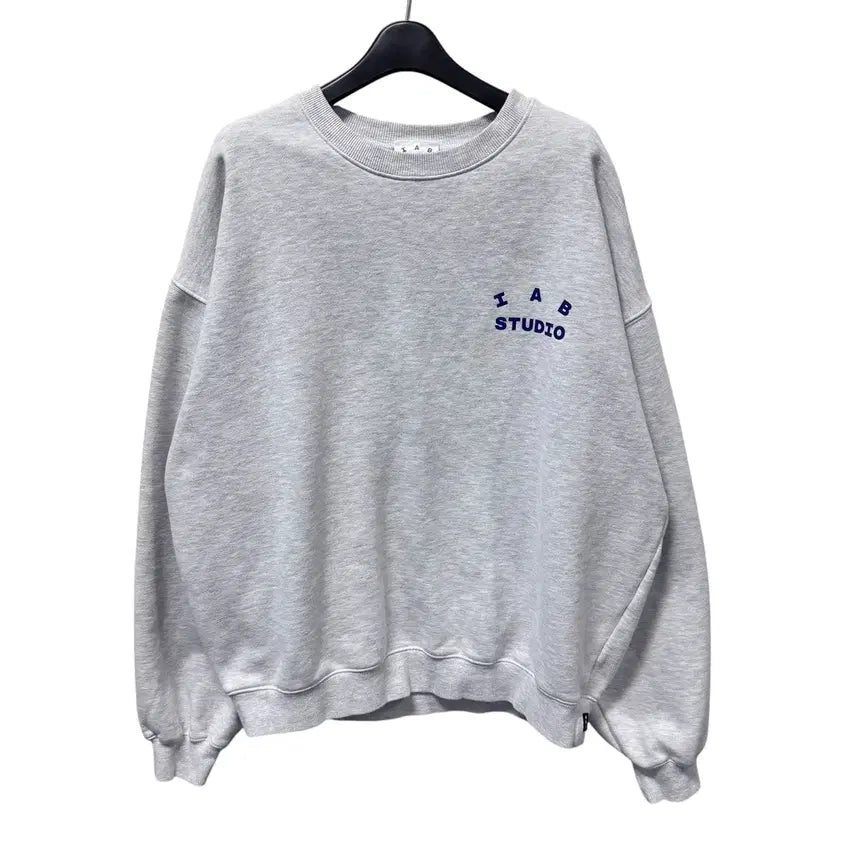 [BUNJANG] Iab Studio Light Gray Sweatshirt / 아이앱 스튜디오 라이트그레이 맨투맨