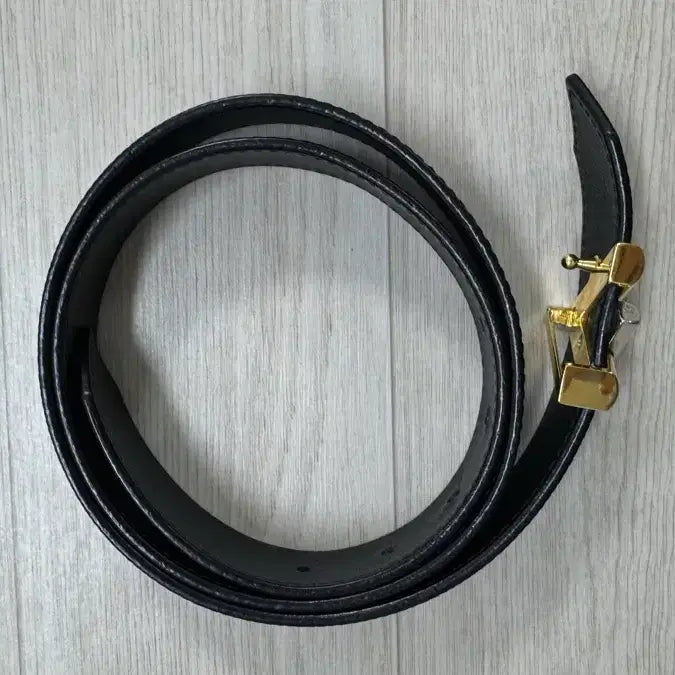 [SOLD OUT] 루이비통 LV 트위스트 벨트
