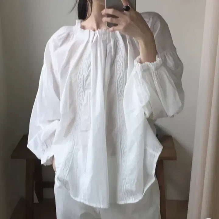 [SOLD OUT] (1회착용) 메이비베이비 Lissana blouse 블라우스