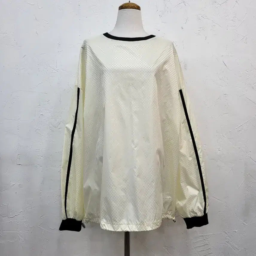 [SOLD OUT] 아이보리 체크 패턴 바람막이 풀오버F