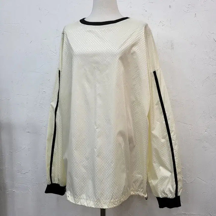 [SOLD OUT] 아이보리 체크 패턴 바람막이 풀오버F