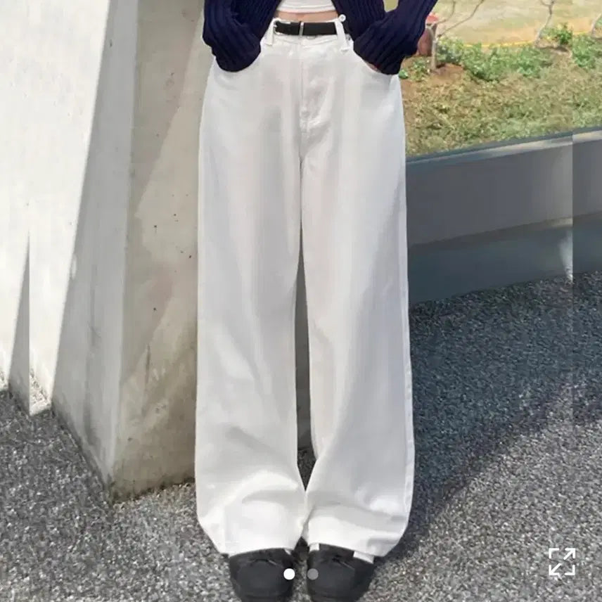 [BUNJANG] Ablly Morefit Semi-Wide White Pants / 가격내림) 에이블리 모어핏 세미와이드 화이트 팬츠