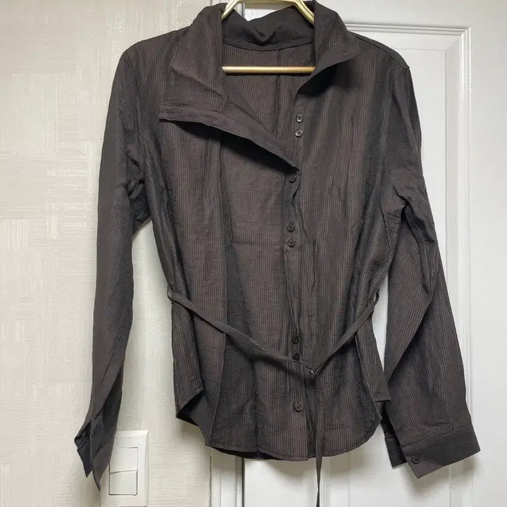 [BUNJANG] Brown Stripe Blouse / 브라운 스트라이프 블라우스 @새옷