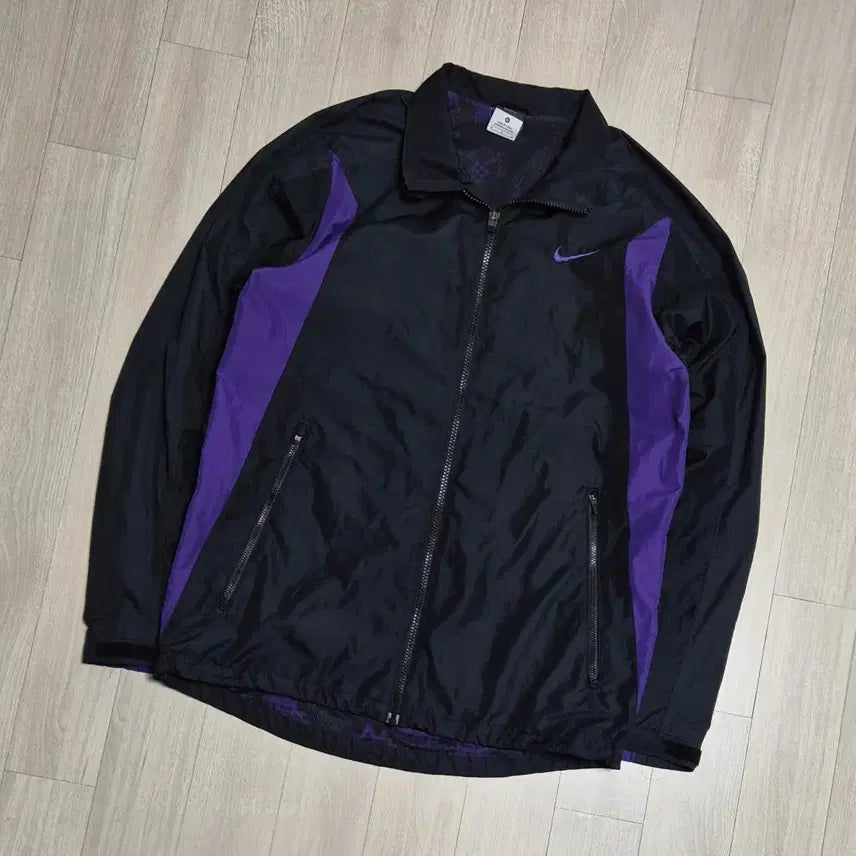 [SOLD OUT] [M] 나이키 스우시 바람막이