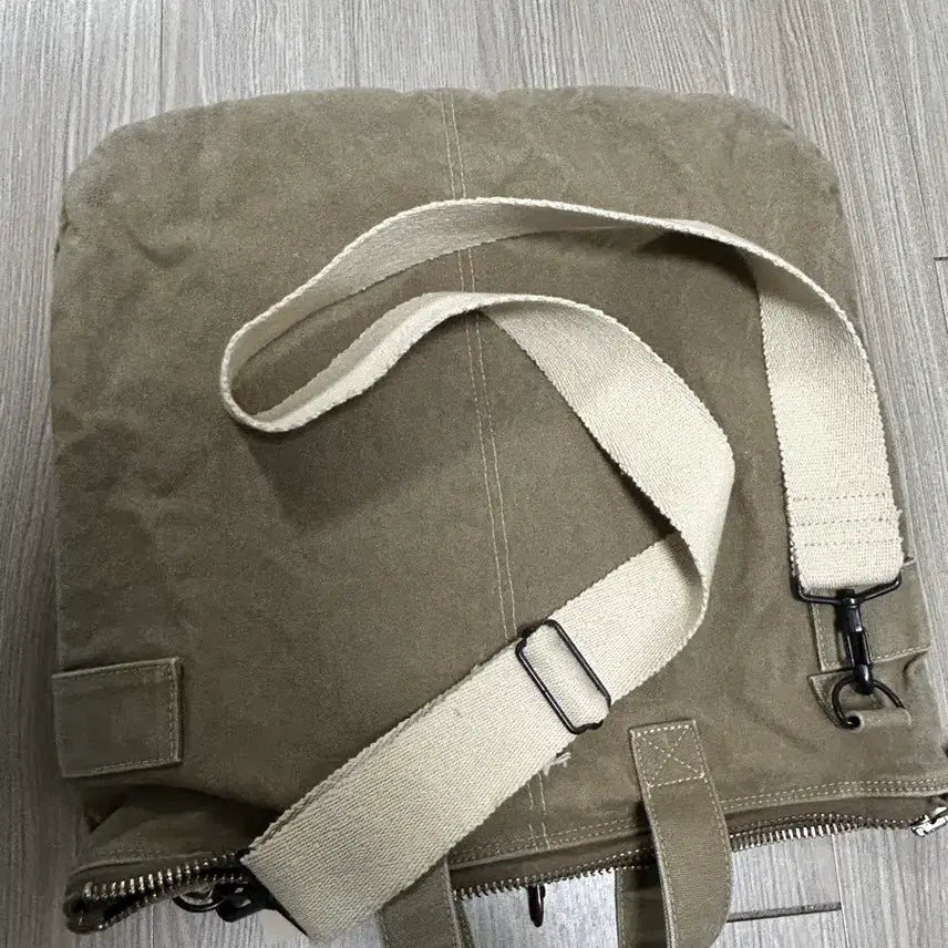 [SOLD OUT] 토이즈맥코이 헬멧백