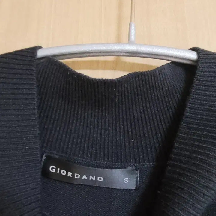 [BUNJANG] Giordano Knit Sweater - Black - S / 지오다노 니트 블랙 S