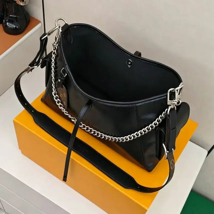 [BUNJANG] Louis Vuitton Black Chain Shoulder Bag / 루이비통 신상 패션 블랙 체인 숄더백신여자 가방
