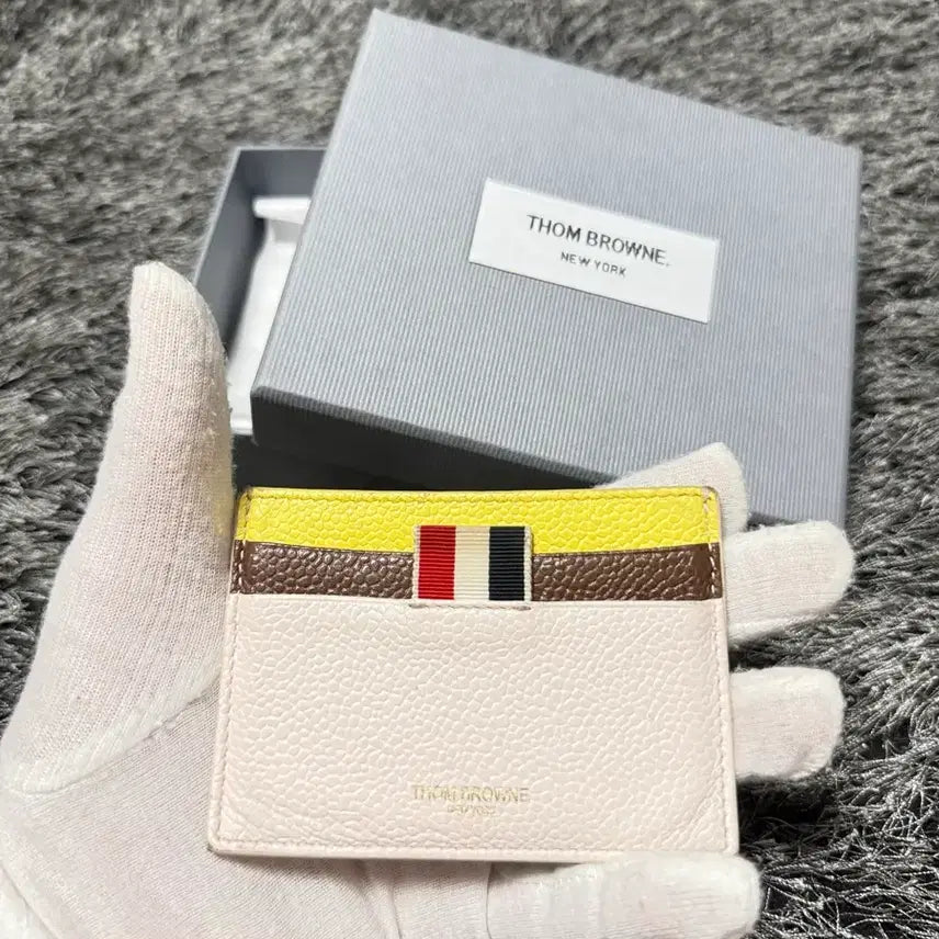 [SOLD OUT] 톰브라운 카드지갑