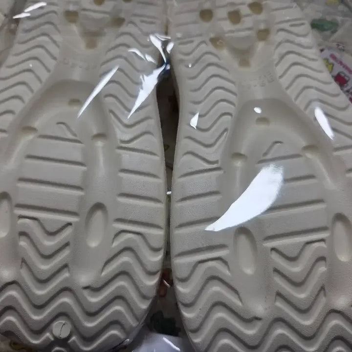 [BUNJANG] Hello Kitty Figure Flip-Flop Slippers / 키티 피규어 쪼리 슬리퍼